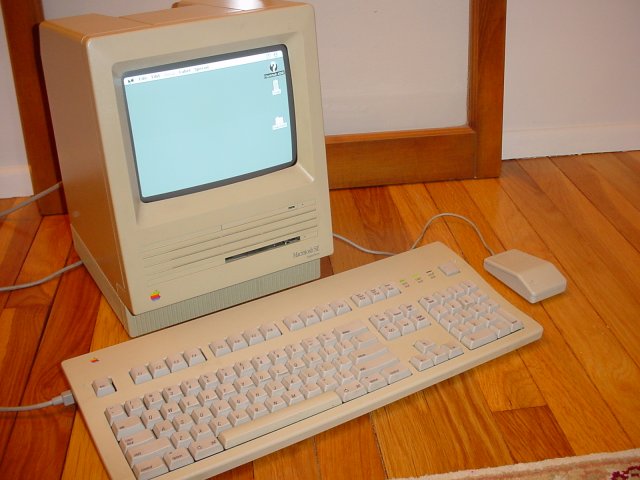 Full view of Mac SE Superdrive